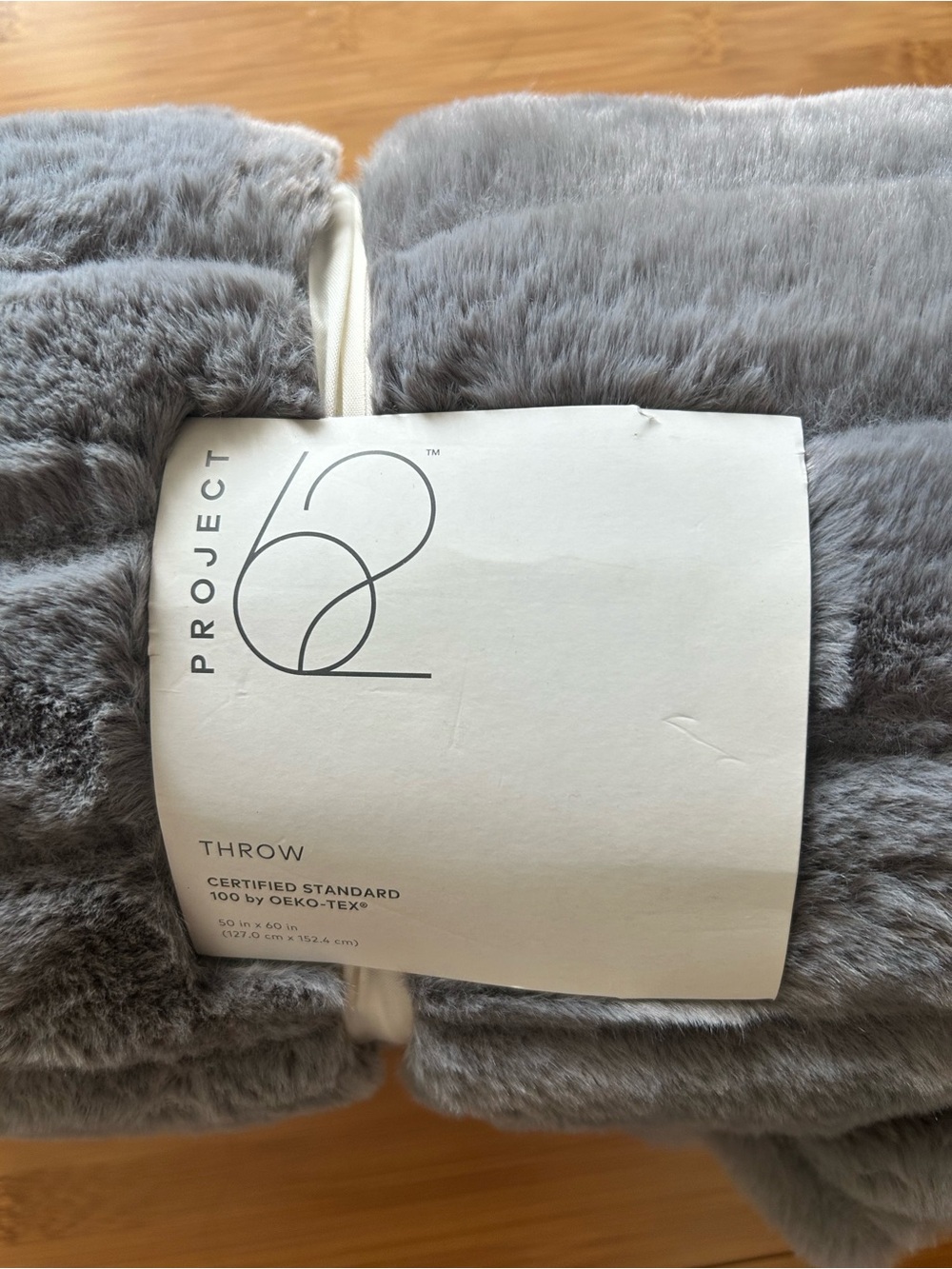 NWT Target Project 62 Ribbed Faux Fur Throw Blanket Gray 50x60 OEKO-TEX - Picture 2 of 4